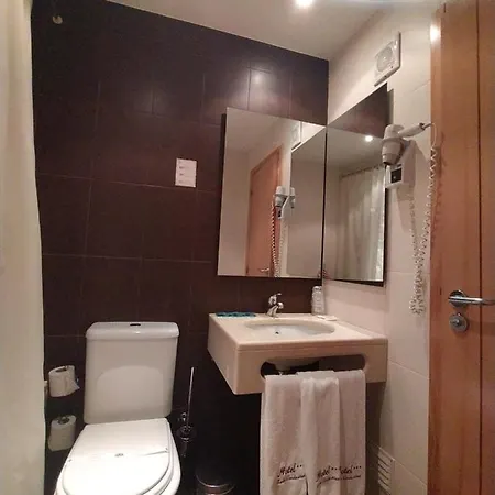 Hotel Santo Condestavel 3*
