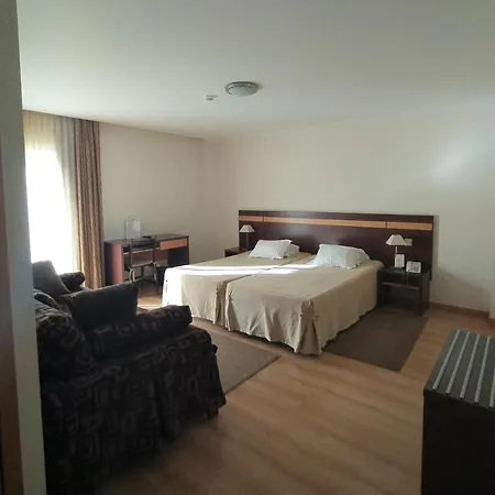 Santo Condestavel فندق فاطمة