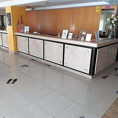 桑托康德斯塔维尔酒店 酒店 3*
